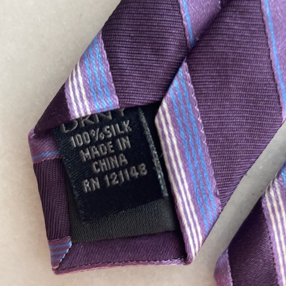 DKNY Men’s Necktie - Picture 6 of 6